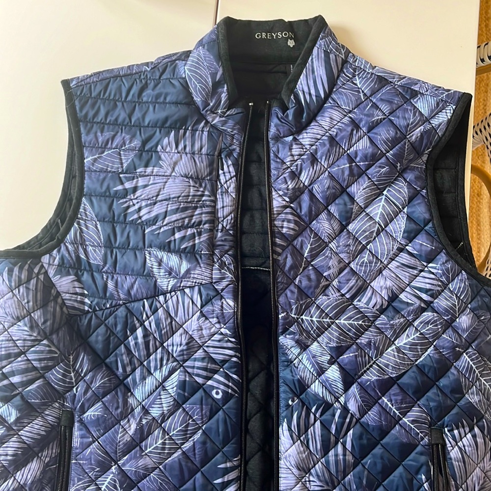 NWOT Greyson Yukon Vest rare floral pattern